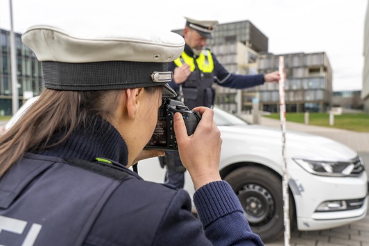 POL-ME: Verkehrsunfallfluchten aus dem Kreisgebiet – 2504110
