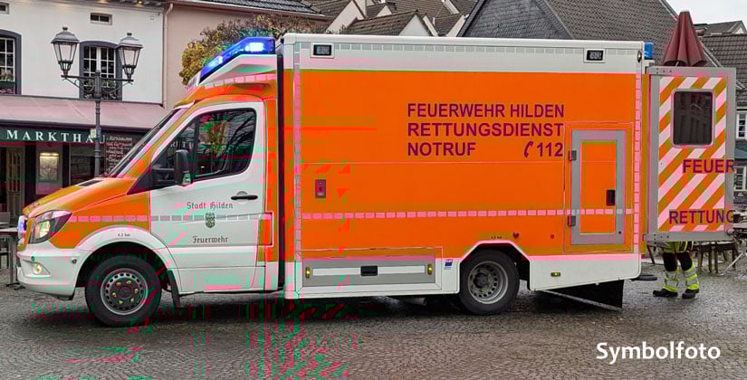 Motorrad-Unfall: Beim Anfahren mit PKW kollidiert