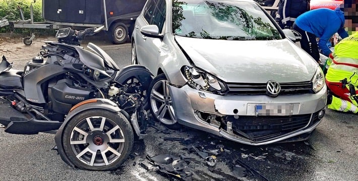 Trike-Fahrer bei Zusammenstoß schwer verletzt