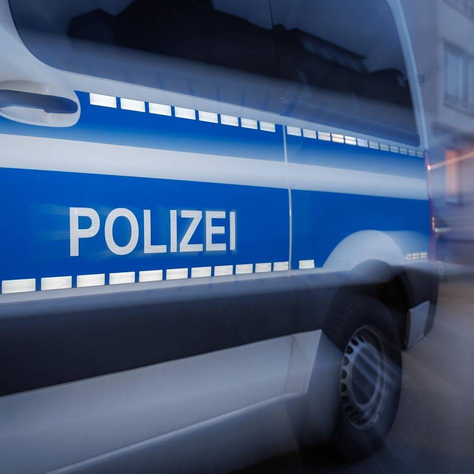 Die Polizei in Hilden ermittelt: Zigarettenautomat in Hilden gesprengt