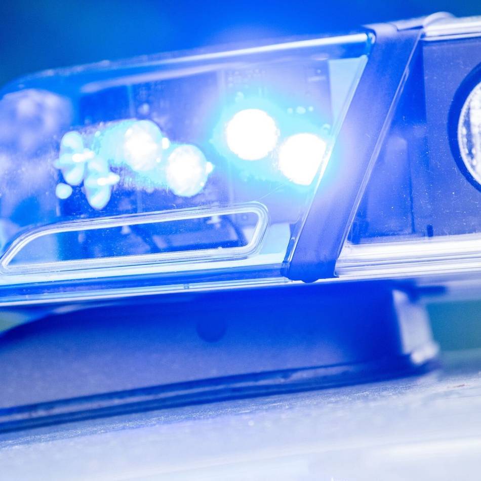 Polizei in Hilden bittet um Zeugenhinweise: Unbekannte stehlen sechs Jahre altes Auto