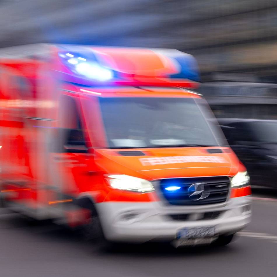 Einsatz in Hilden: Radfahrerin bei Unfall schwer verletzt