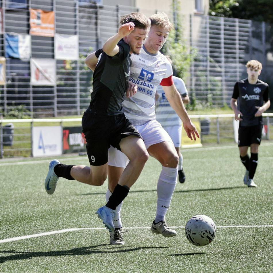 Transfer in der Fußball-Oberliga: 1. FC Monheim bedient sich beim VfB 03 Hilden