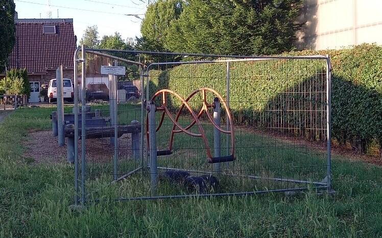 Spielplatz Am Heidekrug in Hilden: Stadt will kaputte Wippe bald ersetzen