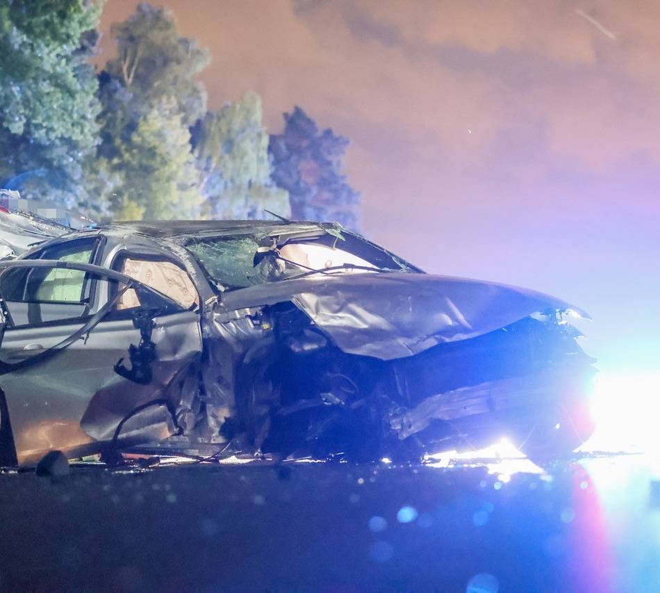 Unfall auf A 3 bei Solingen: Fehlende Rettungsgasse lässt Feuerwehr verzweifeln
