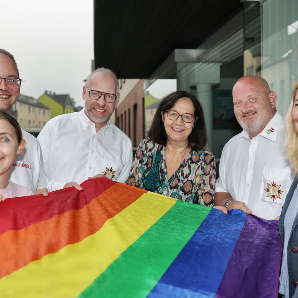 Regenbogenpreis für Hildener Karnevalsprojekt: Mobile Rollstuhlbühne für Rosenmontagswagen geplant