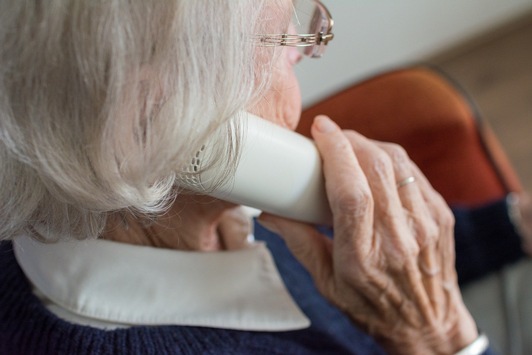 POL-ME: Falsche Bankmitarbeiter betrügen Seniorin – 2508052