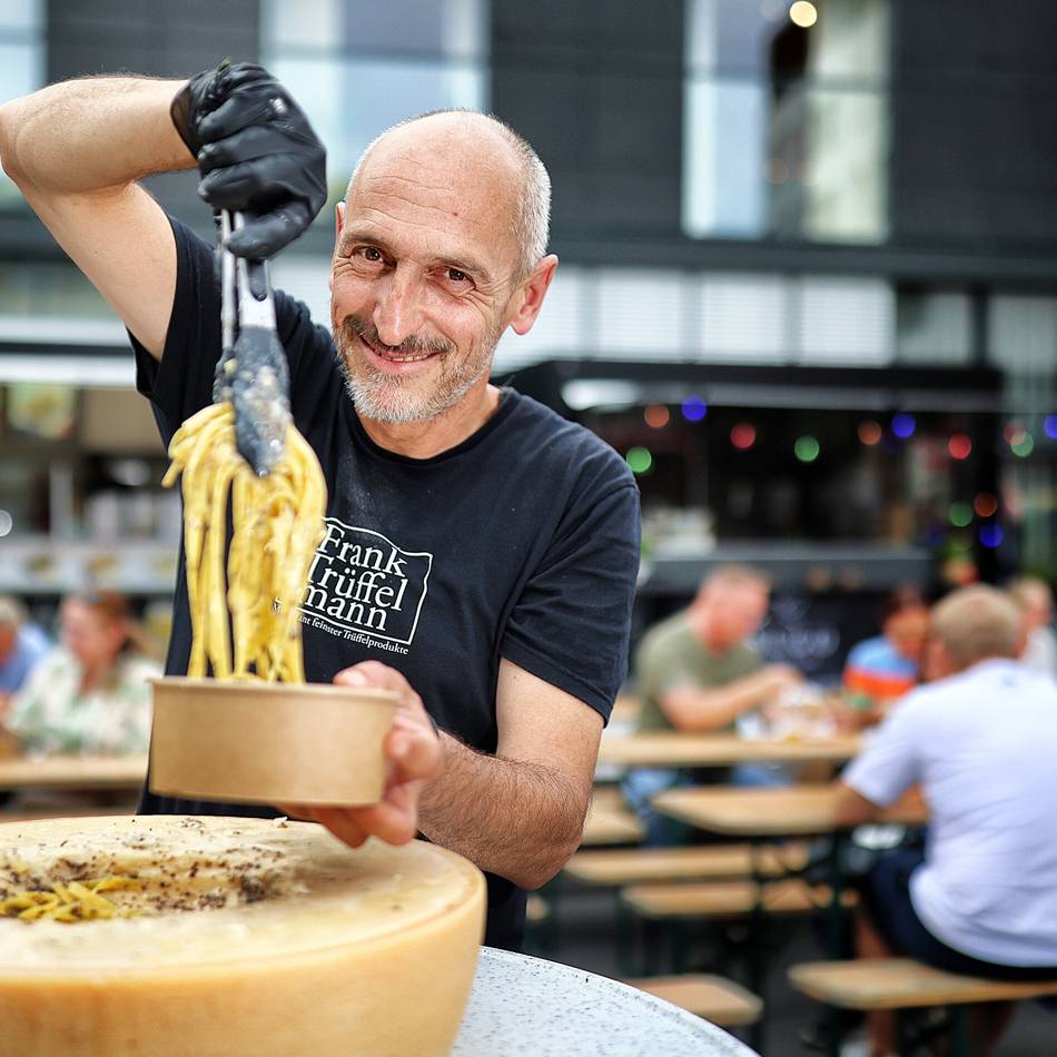 Musik und gutes Essen am Wochenende: Was das Streetfood-Festival in Hilden bietet