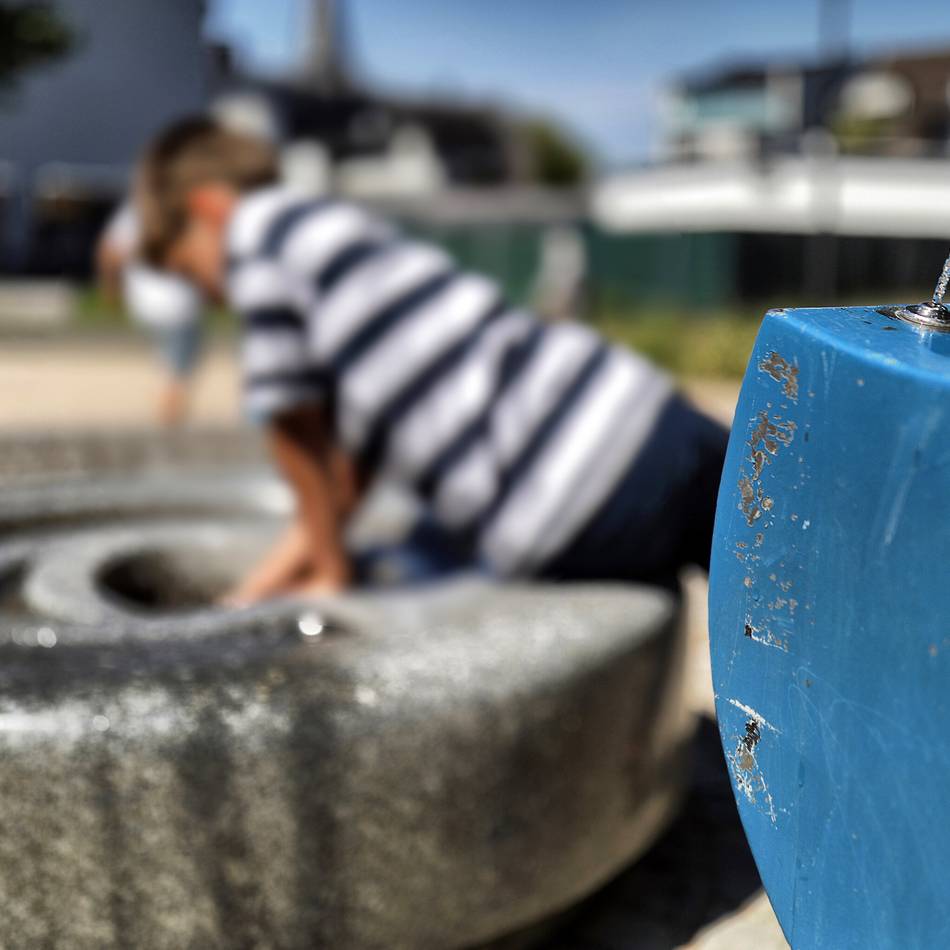 Wasserspiel auf dem Warrington Platz: Vandalismus legt die Wasserfee lahm