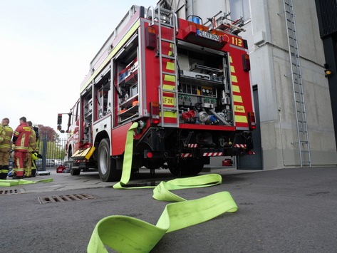 POL-ME: Mülltonnenbrand – Polizei sucht Hinweise – 2509140