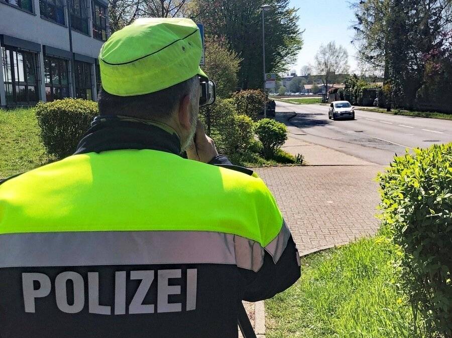 Geschwindigkeitskontrollen der Kreispolizei: Mehr als 300 Mal zu schnell vor Schulen unterwegs