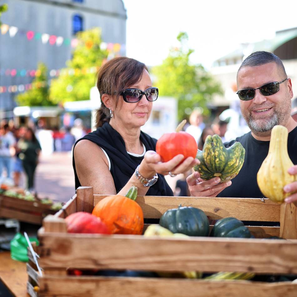 Herbstmarkt, Autoschau und verkaufsoffener Sonntag: In Hilden lässt der Herbst grüßen